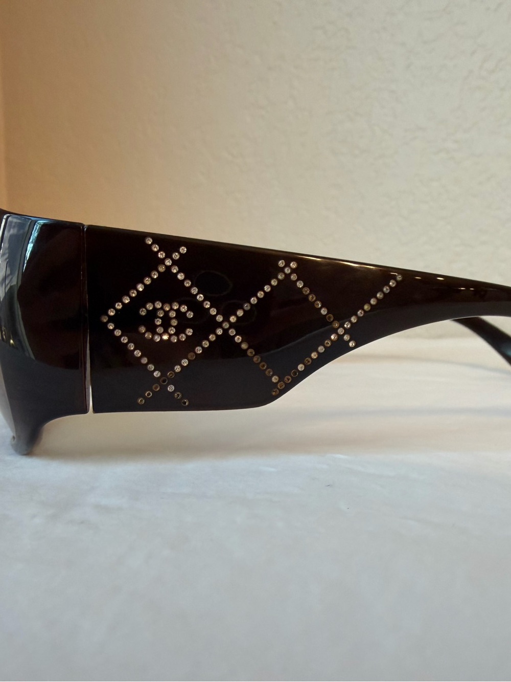 Authentic Vintage CHANEL 5080-B Strass Rhinestone Sunglasses with hardshell case - Picture 9 of 10